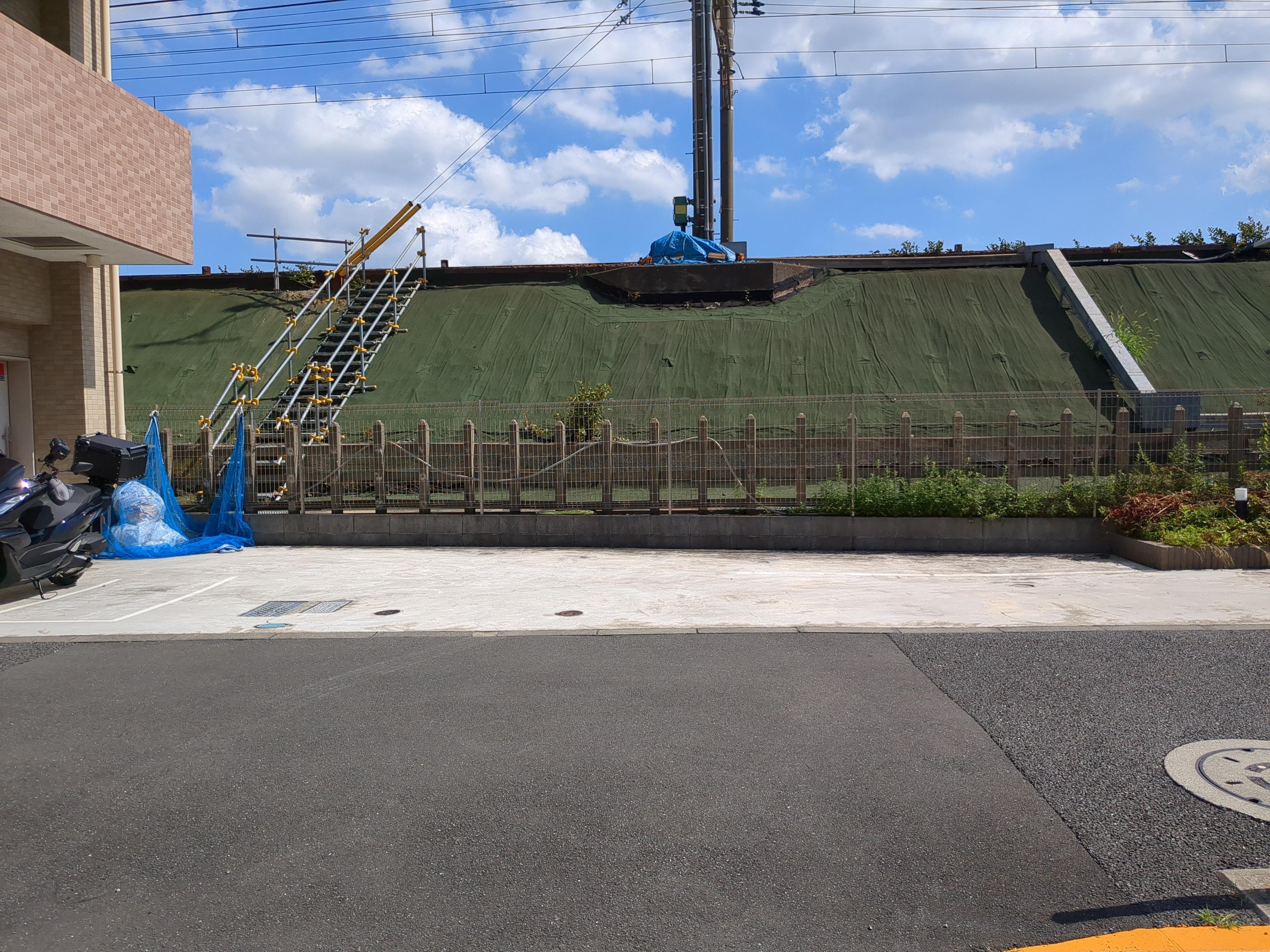 フェルクルールプレスト千住関屋の外観・駐車場イメージ2枚目