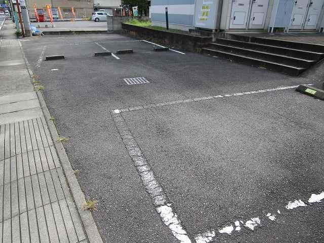 ジェラルディン(20884)の外観・駐車場イメージ1枚目