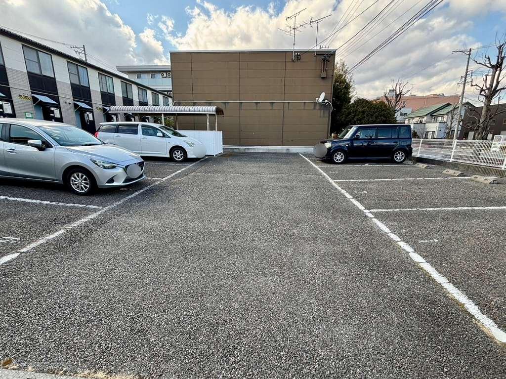 三村Ⅱ(16417)の外観・駐車場イメージ1枚目