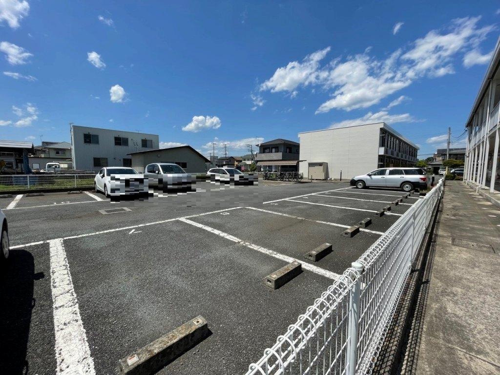 ローズ(16387)の外観・駐車場イメージ1枚目