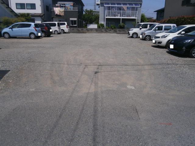 長尾月極駐車場の外観・駐車場イメージ1枚目