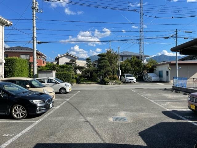 ラッキーハウス(36918)の外観・駐車場イメージ2枚目