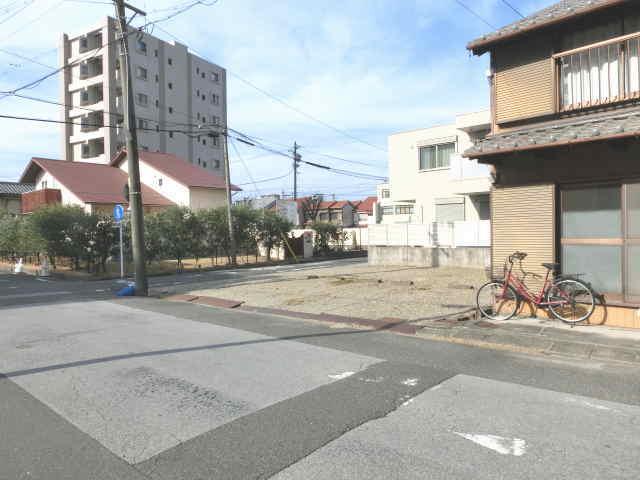 ワイズ・栄 第7駐車場の外観・駐車場イメージ3枚目