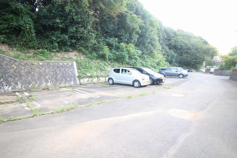 小岩田西駐車場の外観・駐車場イメージ1枚目