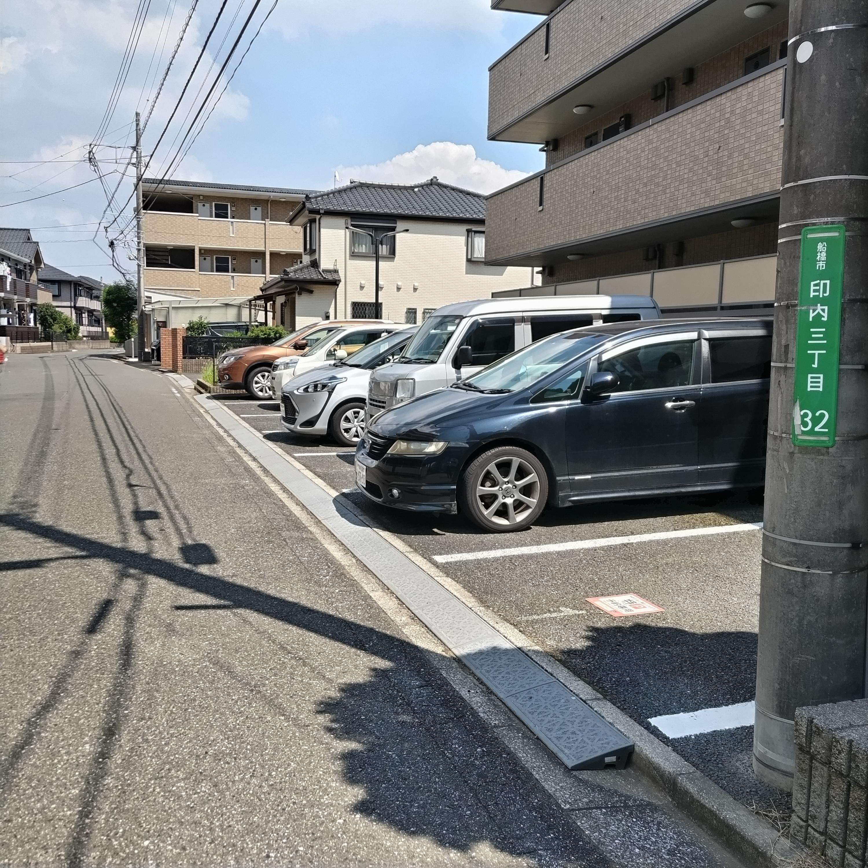 トレビナ西船橋の外観・駐車場イメージ1枚目