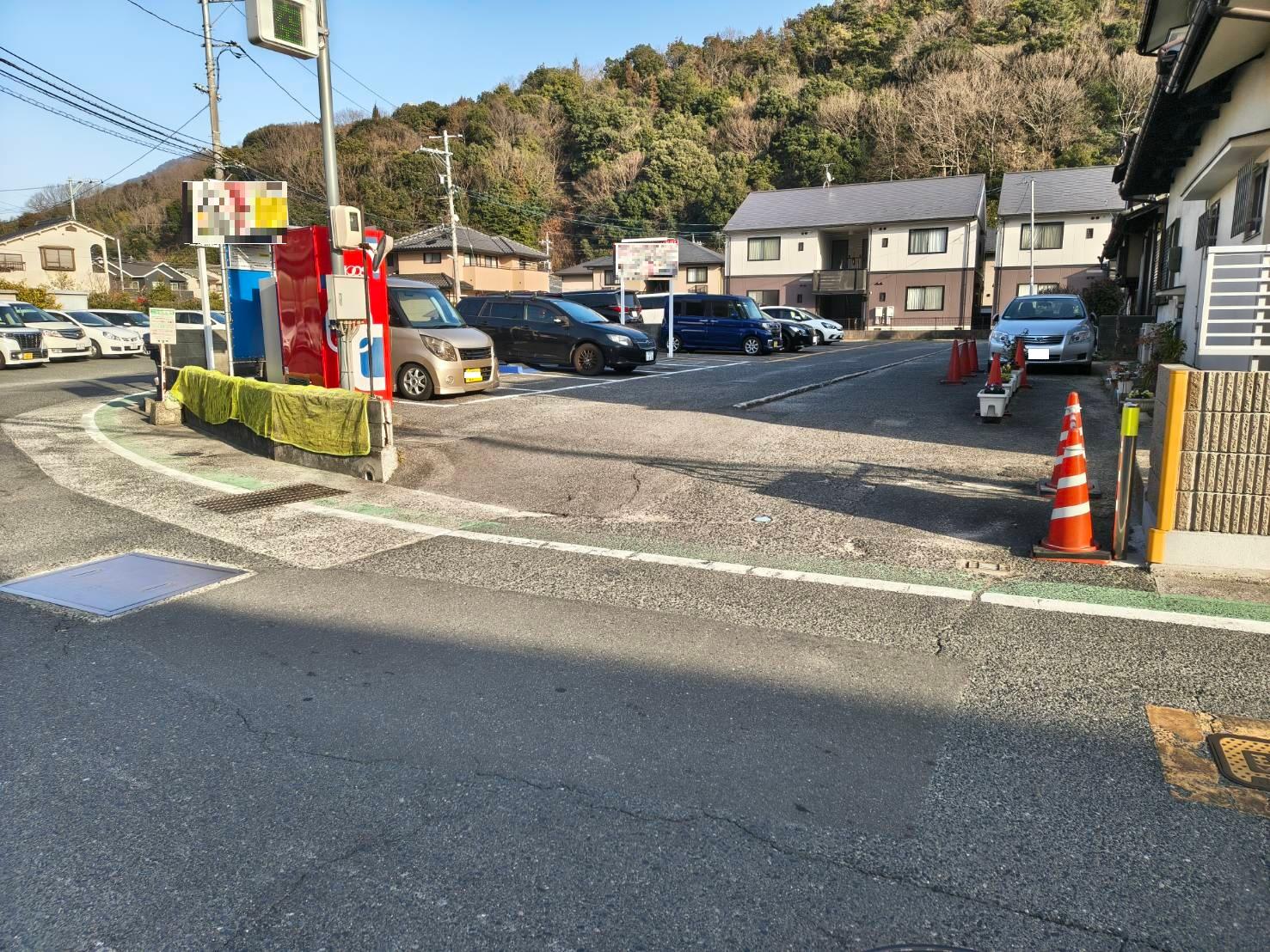 高山ガレージ（国信）の外観・駐車場イメージ1枚目