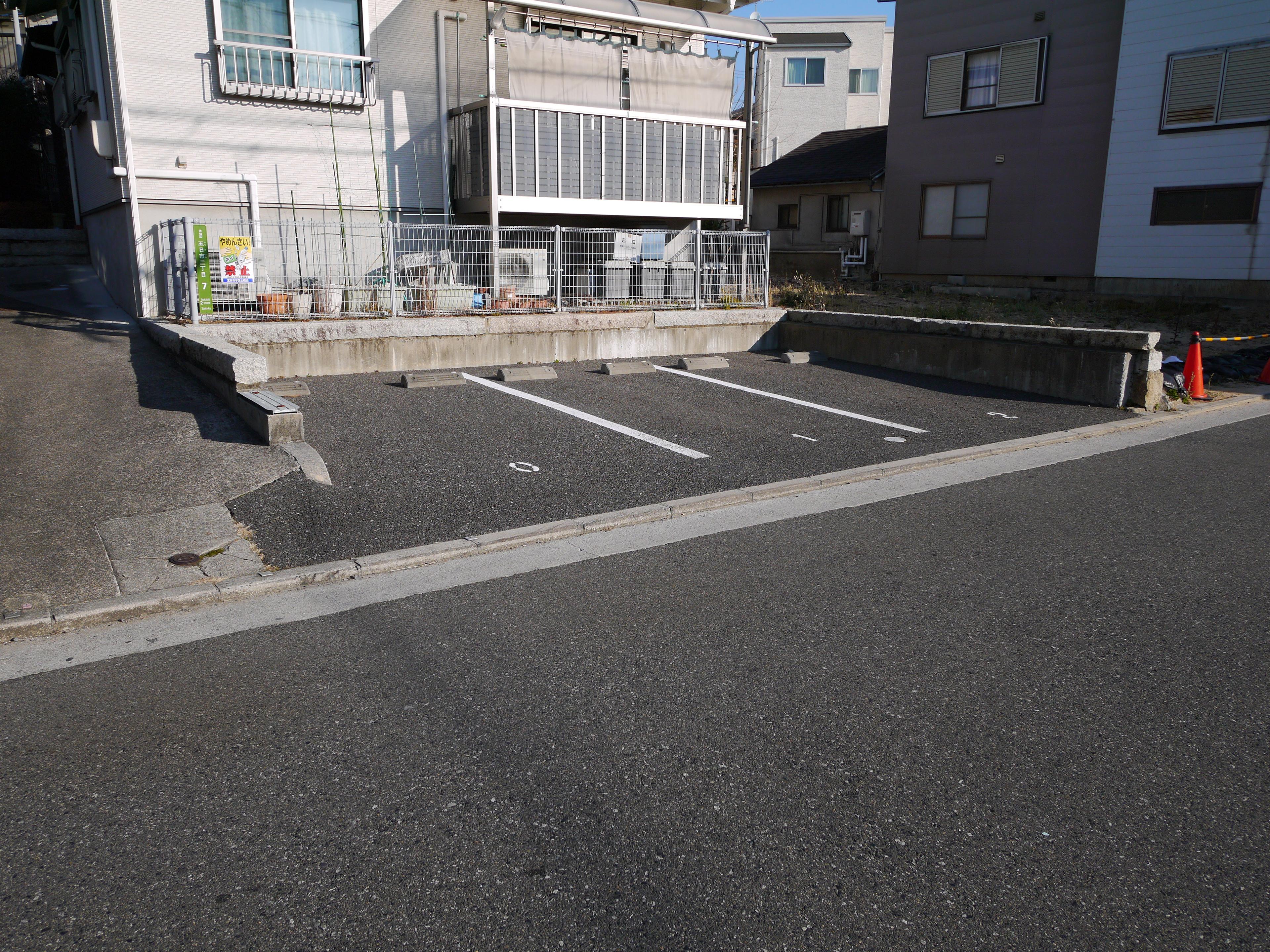 五日市２丁目ガレージの外観・駐車場イメージ1枚目