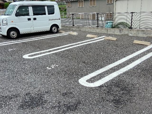 アトム(52858)の外観・駐車場イメージ1枚目
