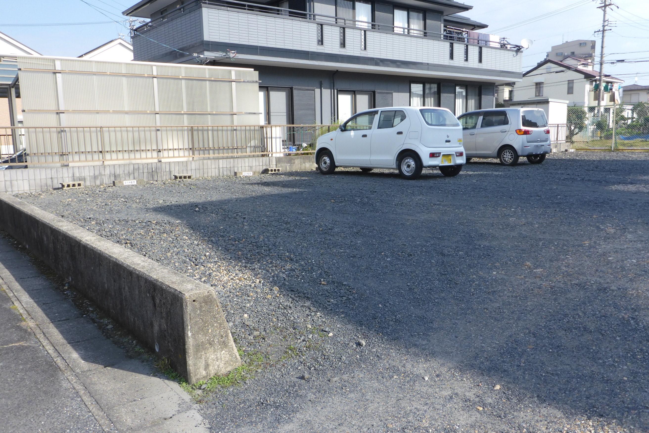 安藤力駐車場の外観・駐車場イメージ3枚目