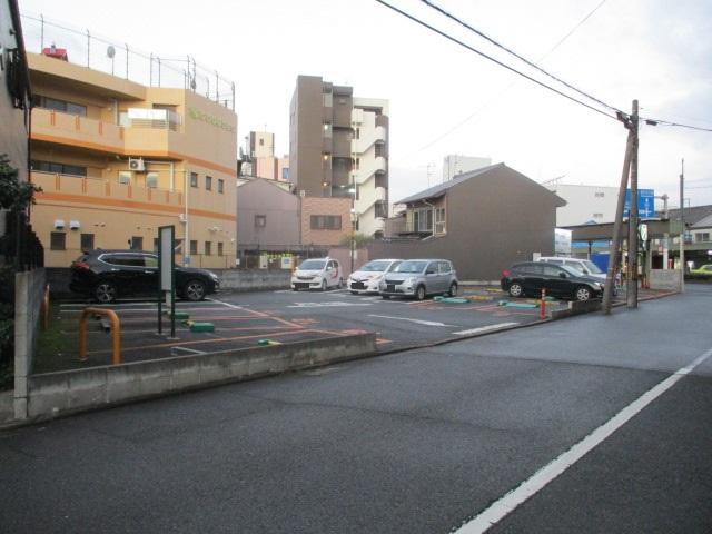 烏丸北大路東の外観・駐車場イメージ1枚目