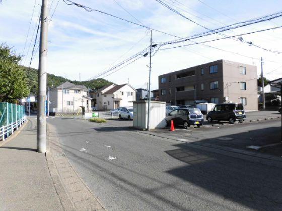 サンパティーク月極駐車場の外観・駐車場イメージ3枚目