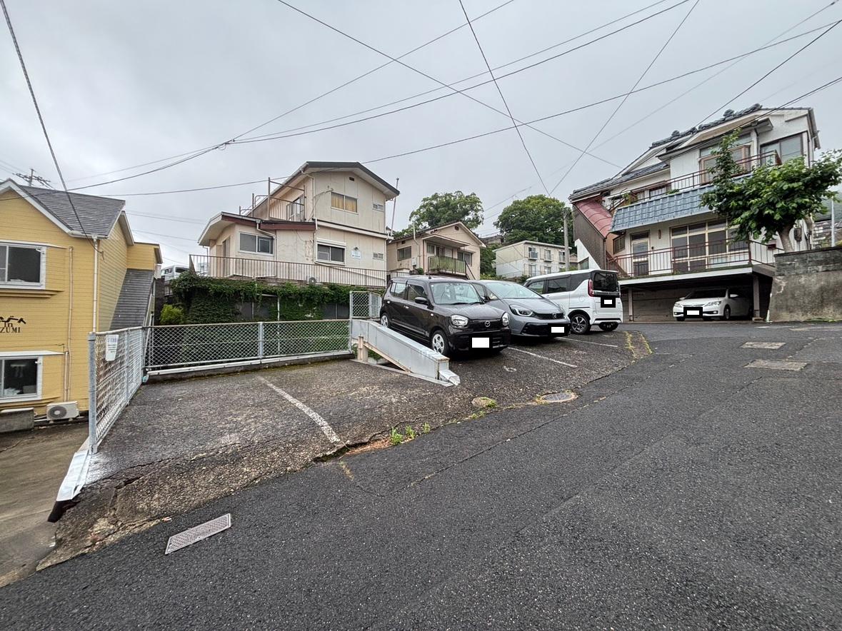 仁位駐車場の外観・駐車場イメージ1枚目