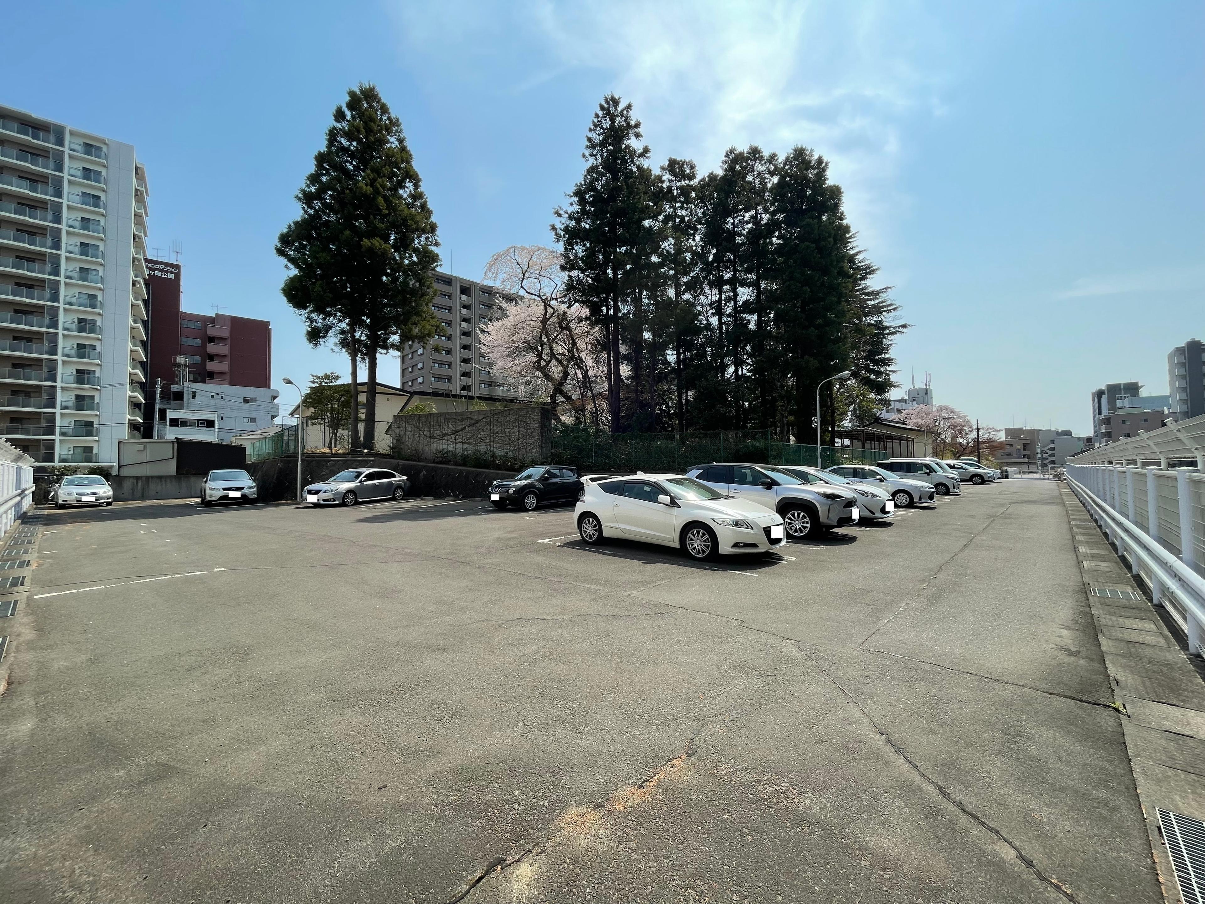 榴岡天満宮第一駐車場の外観・駐車場イメージ2枚目