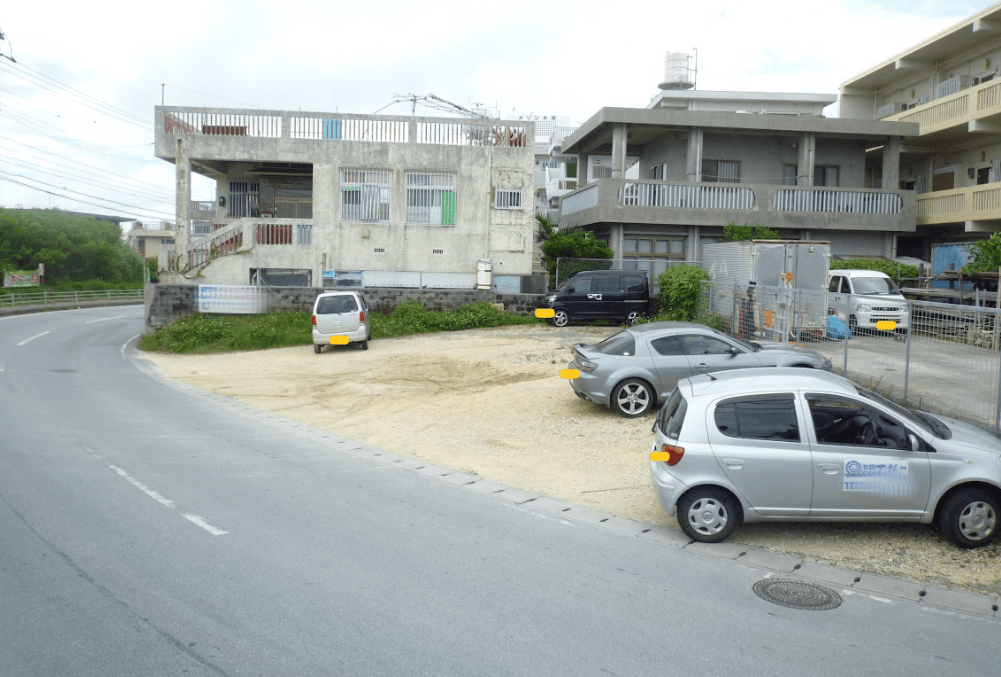 前堂ハツ子様駐車場の外観・駐車場イメージ2枚目