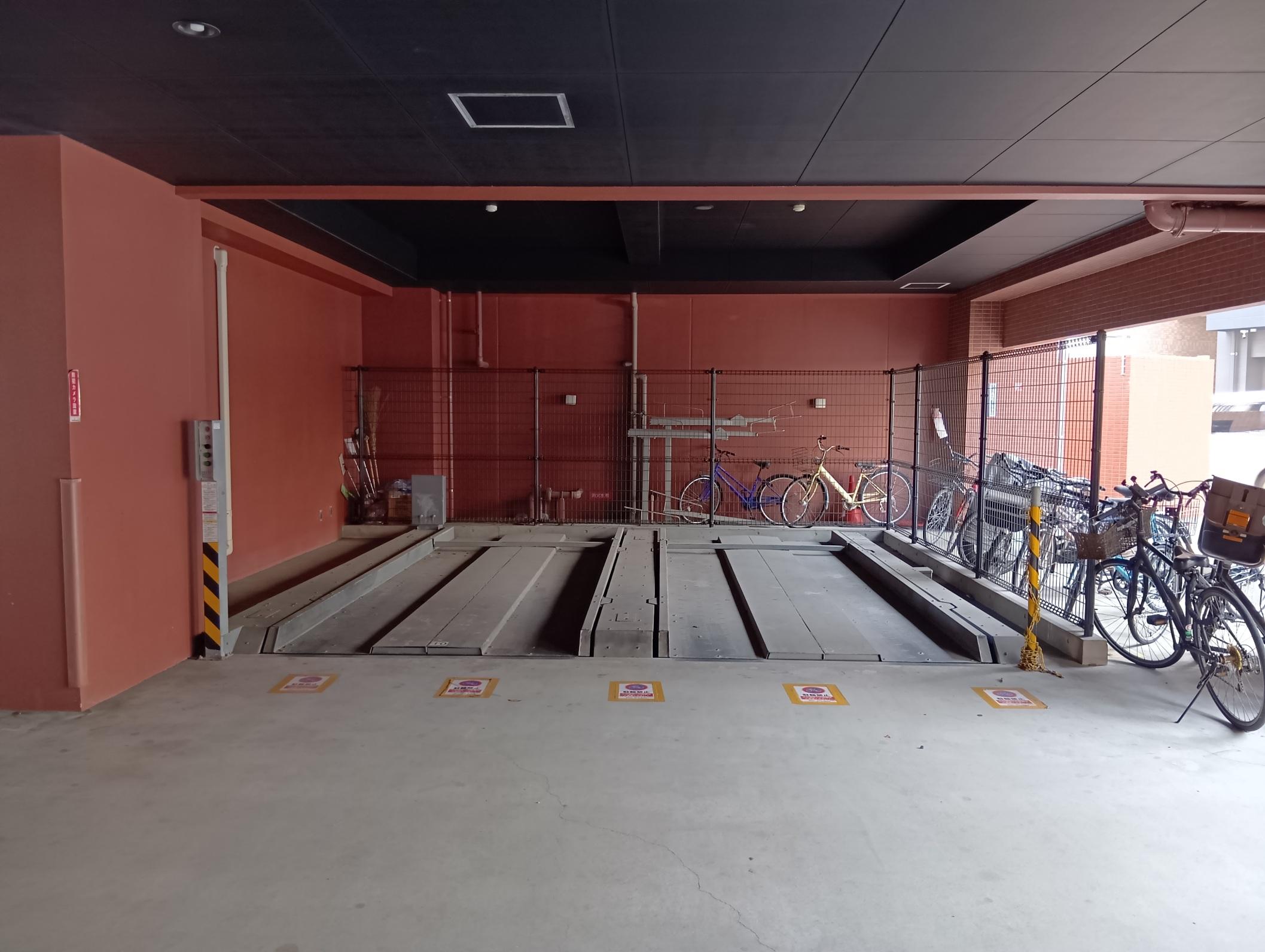 アソシアグロッツォ天神ザ・ガーデンの外観・駐車場イメージ2枚目