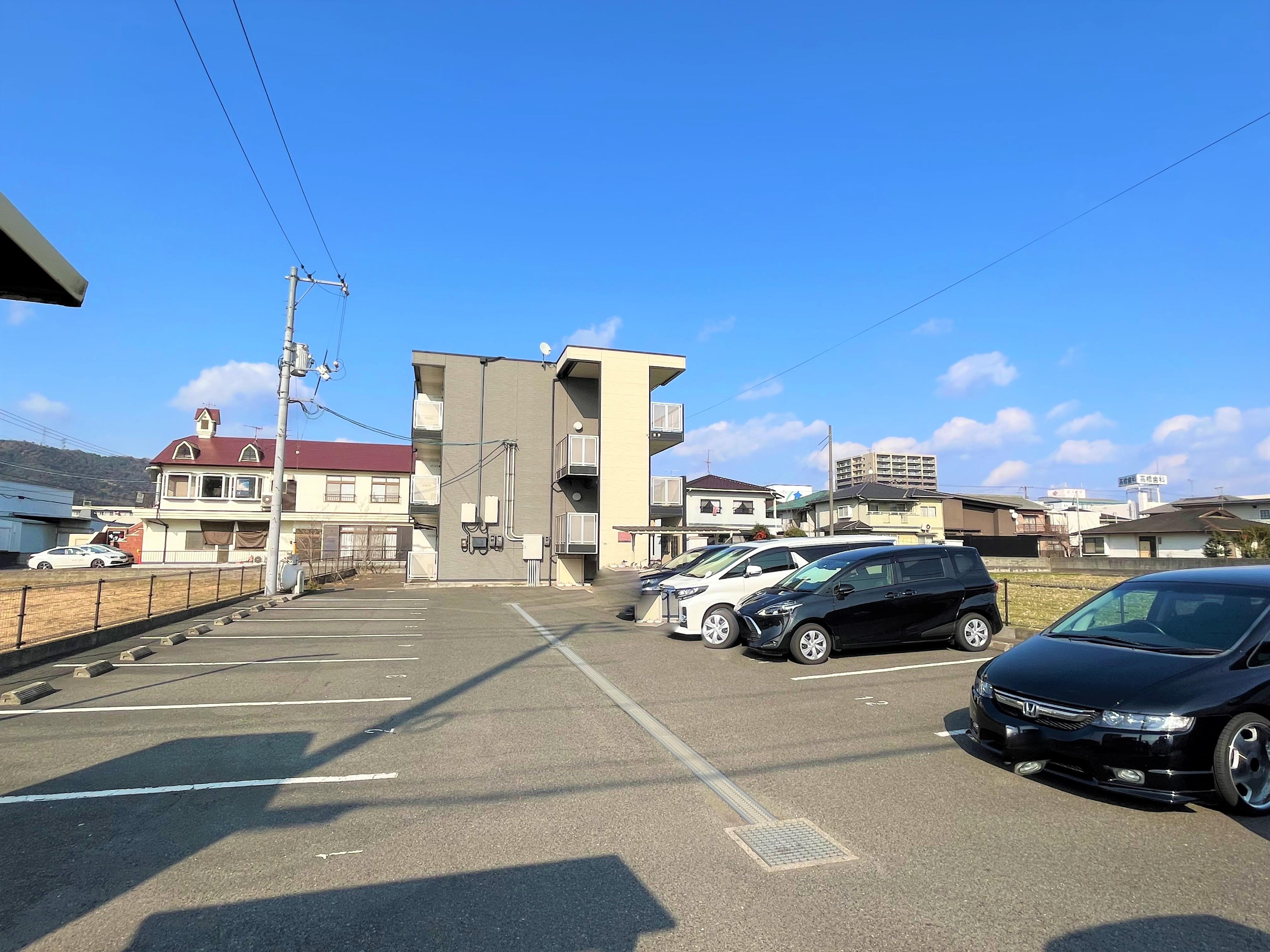 トーテム(37634)の外観・駐車場イメージ1枚目
