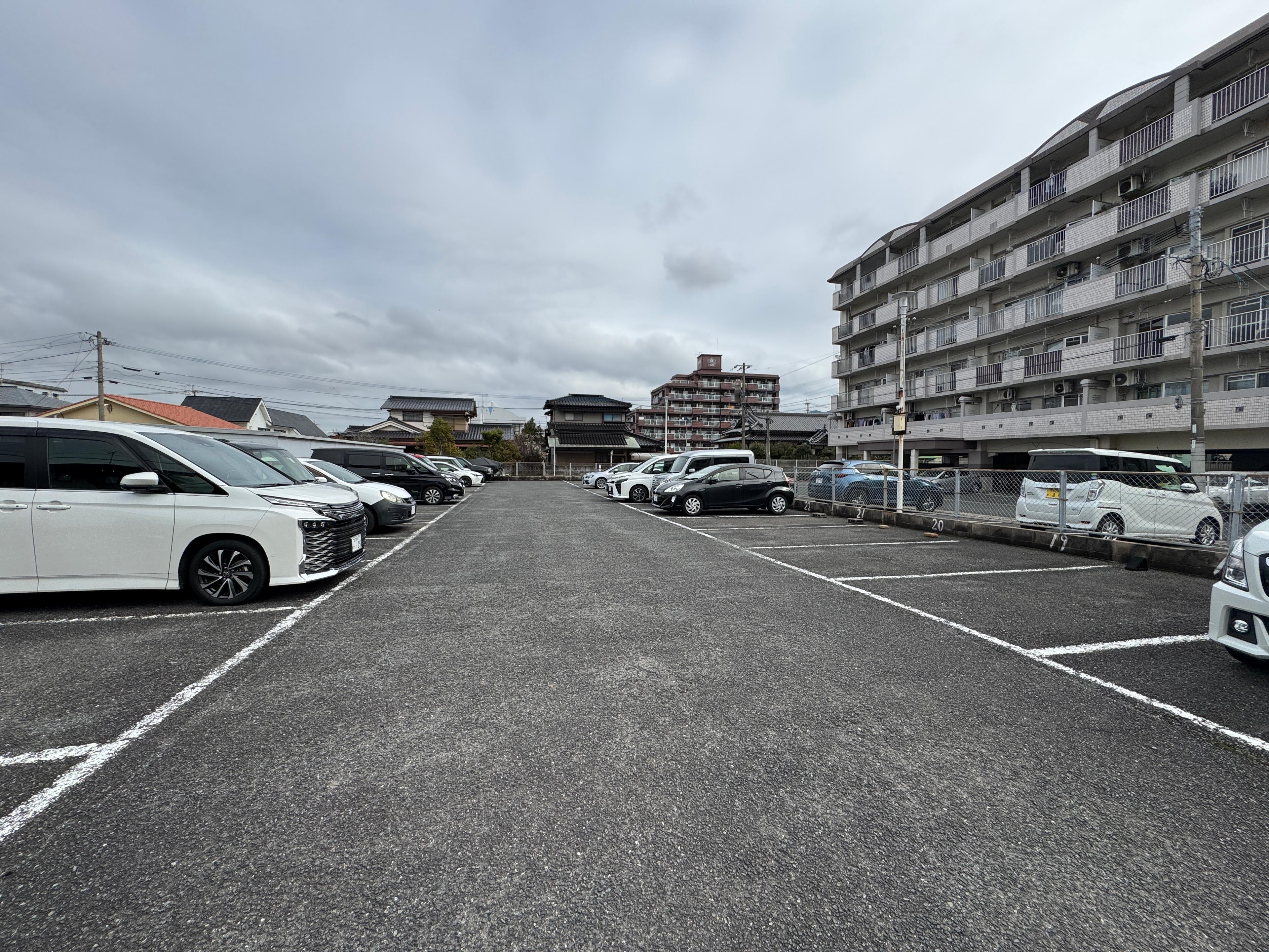 徳力有料駐車場の外観・駐車場イメージ1枚目