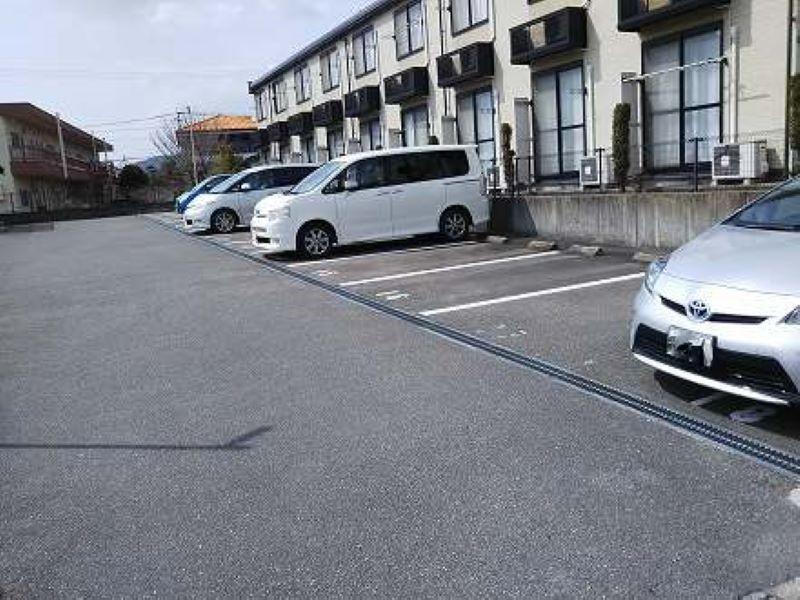 Ｄｅｌｉｇｈｔｅｄ(25976)の外観・駐車場イメージ2枚目