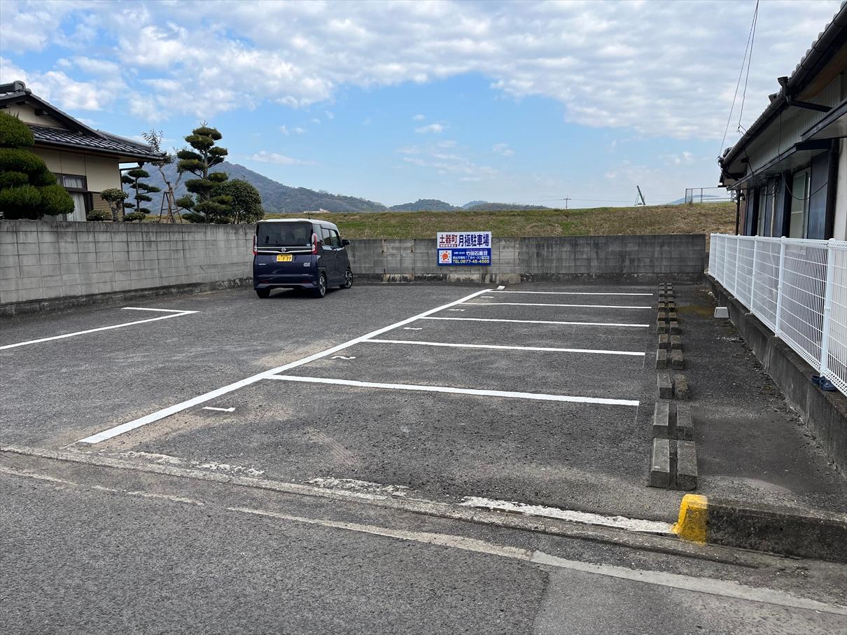丸亀土器町の外観・駐車場イメージ2枚目