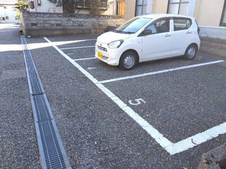ウィステリア(24854)の外観・駐車場イメージ1枚目