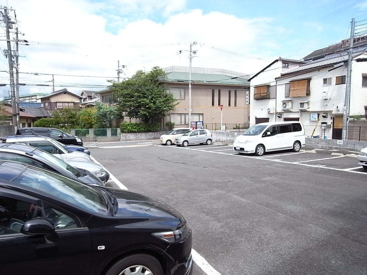 大手先ガレージの外観・駐車場イメージ2枚目