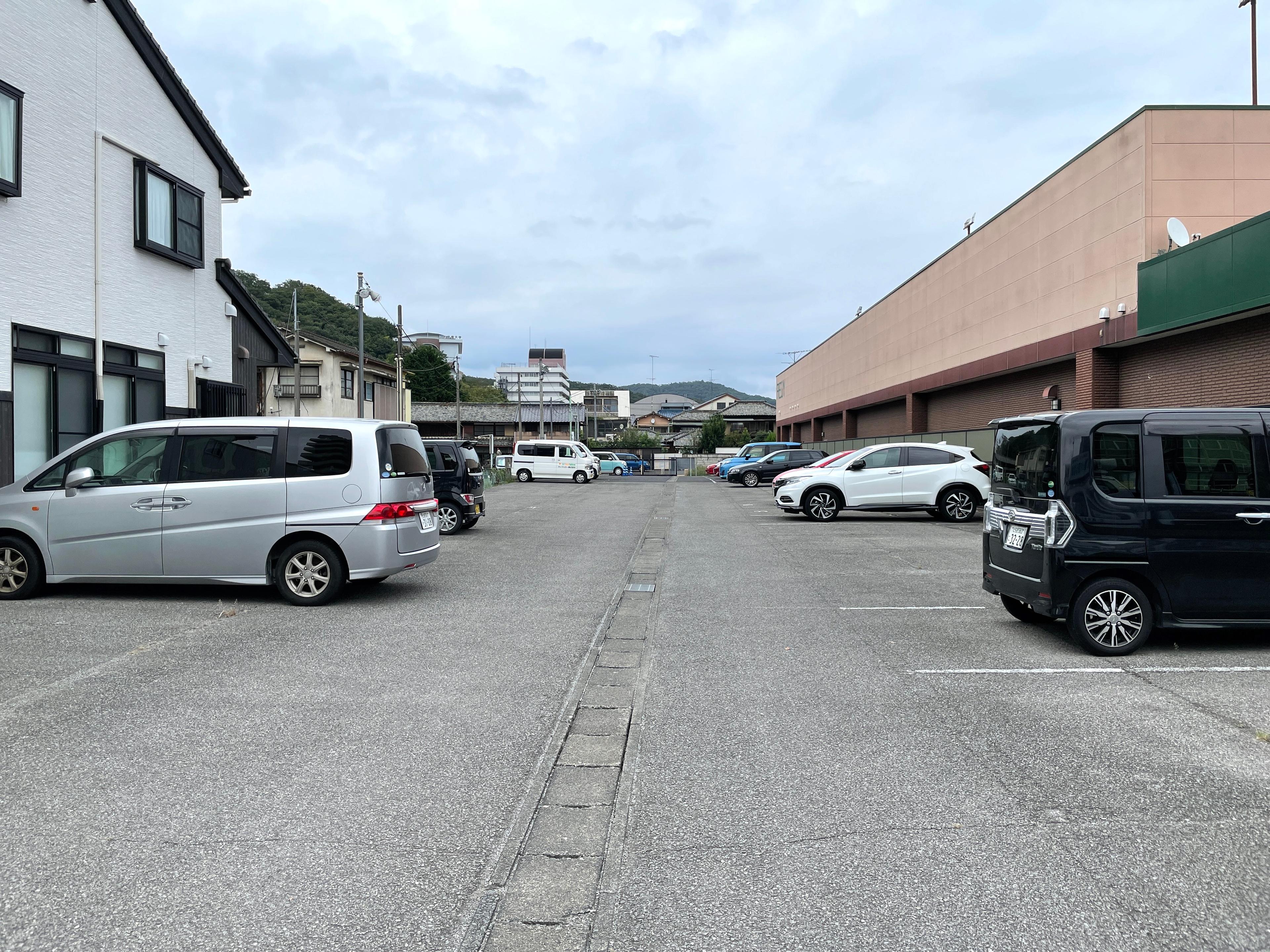 栄進第3パーキングの外観・駐車場イメージ2枚目