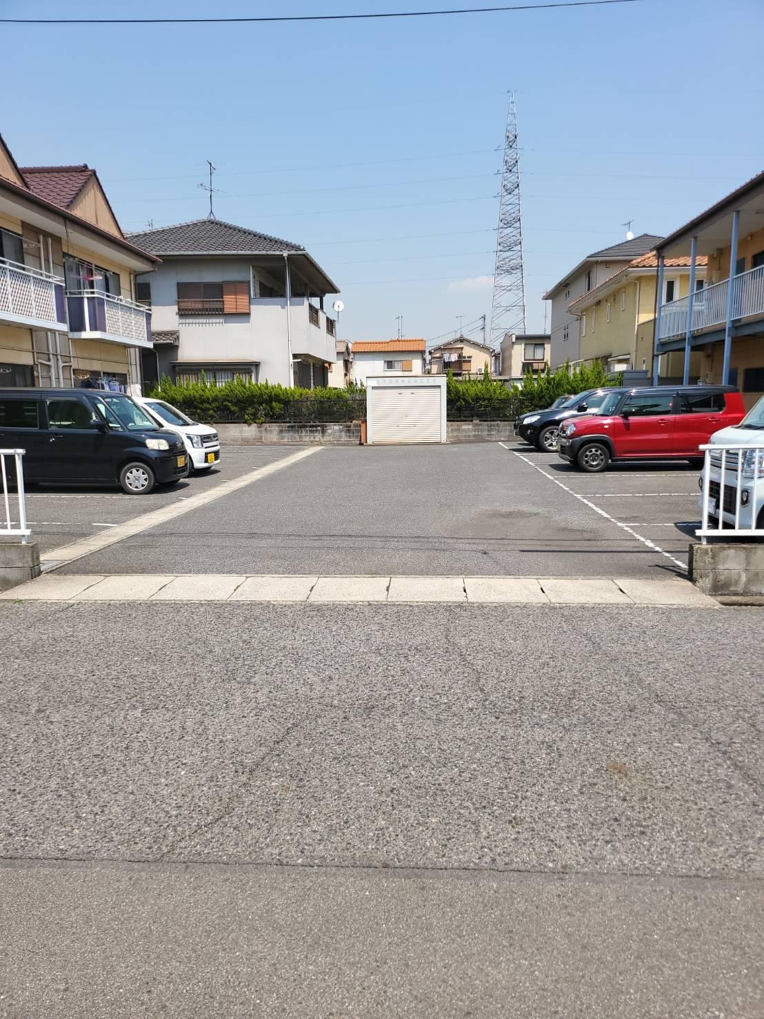 コーポテルスター敷地内駐車場の外観・駐車場イメージ1枚目