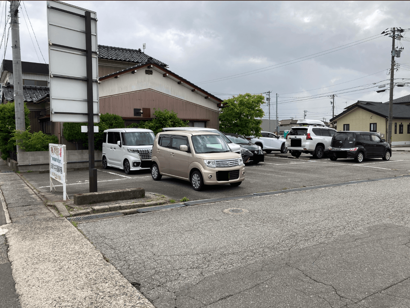 下赤江町パーキングの外観・駐車場イメージ3枚目