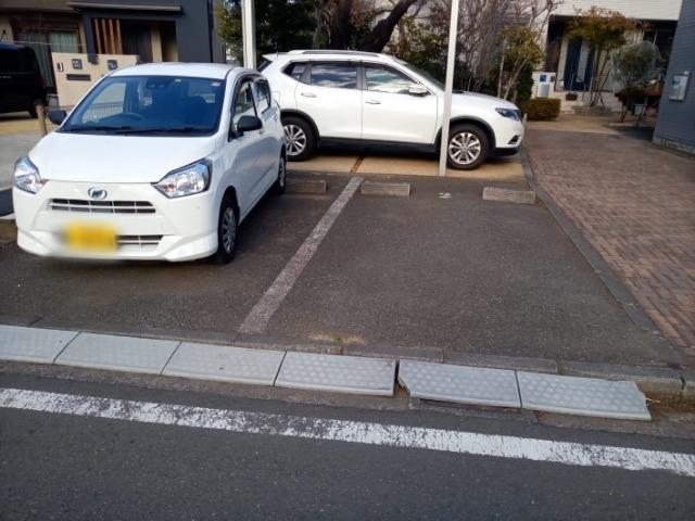 パレスイズミ(14035)の外観・駐車場イメージ1枚目