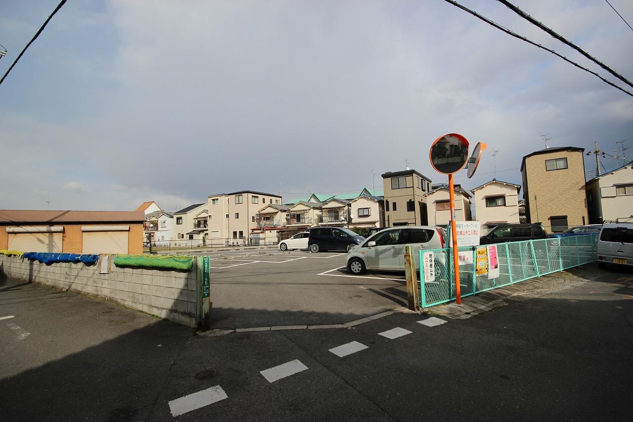 岸田モータープールの外観・駐車場イメージ1枚目