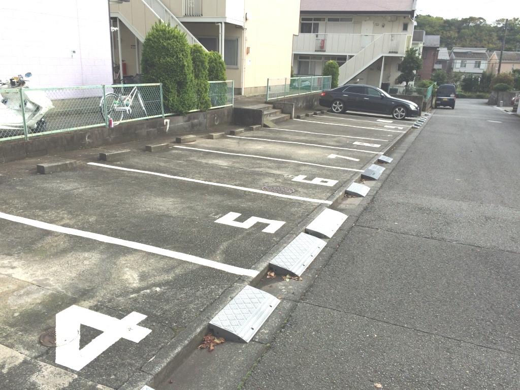 ドエルサンライズヒル　1,2,3の外観・駐車場イメージ1枚目