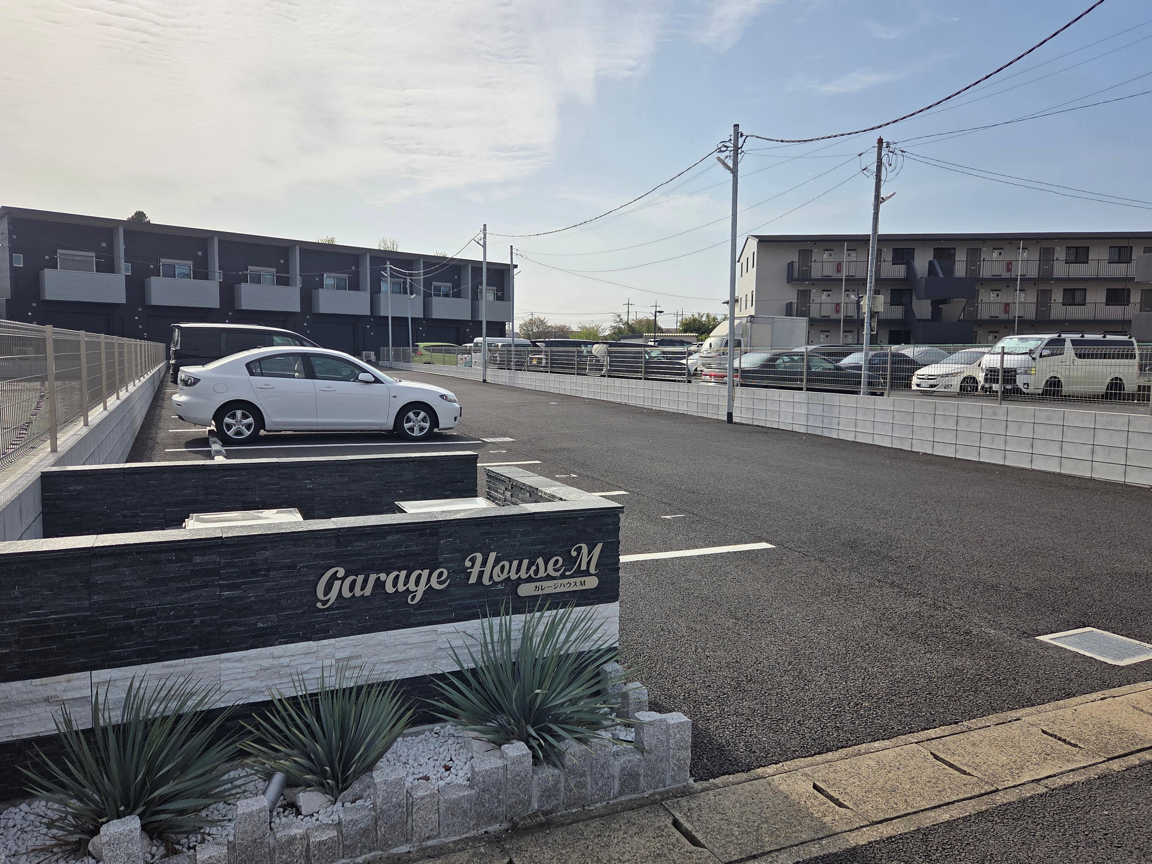 ガレージハウスＭ駐車場の外観・駐車場イメージ1枚目