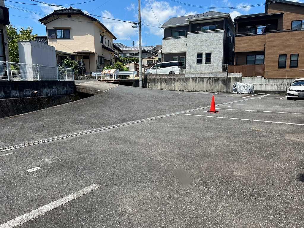 アトリオ(10018)の外観・駐車場イメージ1枚目