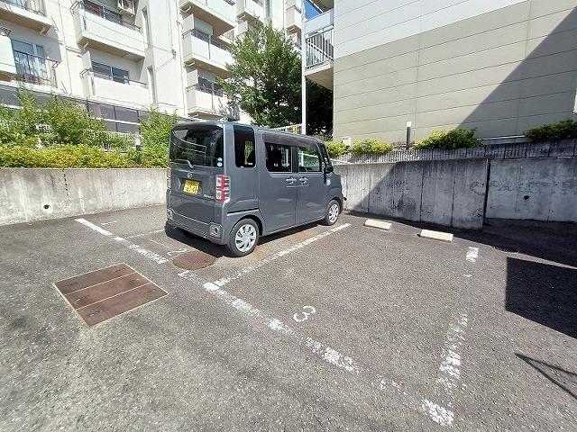 桜通り(18680)の外観・駐車場イメージ1枚目