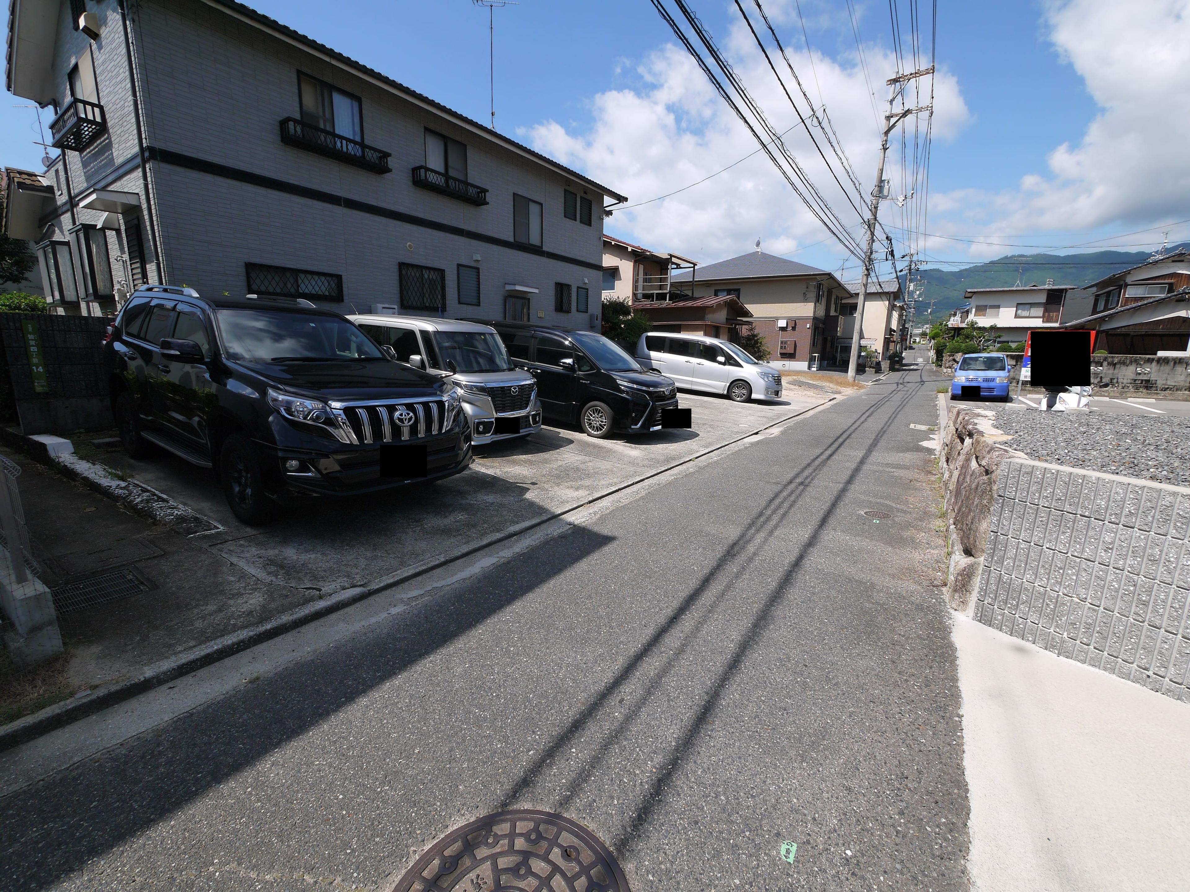 皆賀４丁目１４ガレージの外観・駐車場イメージ1枚目