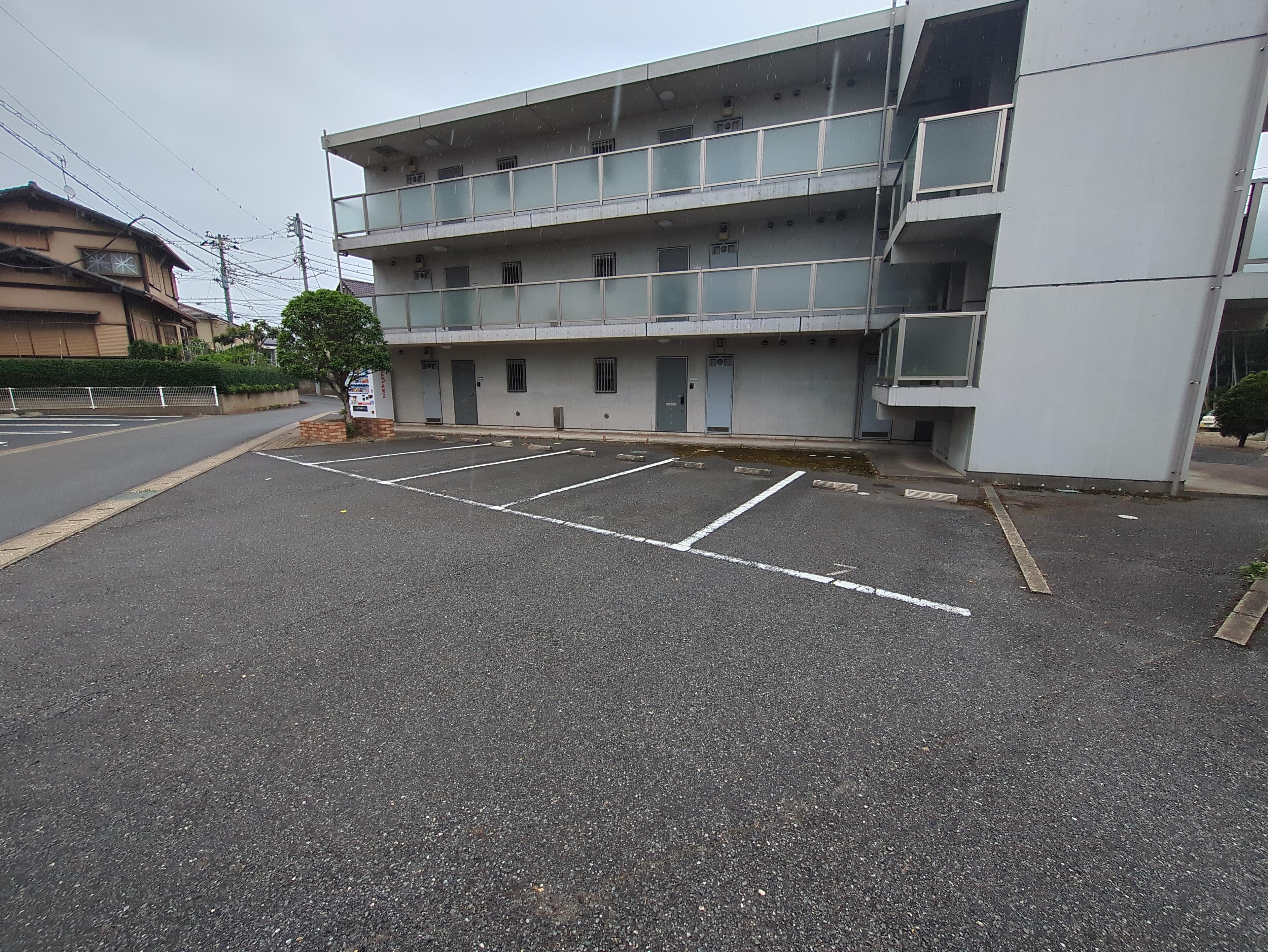 West Hill Ⅰ・Ⅱの外観・駐車場イメージ2枚目