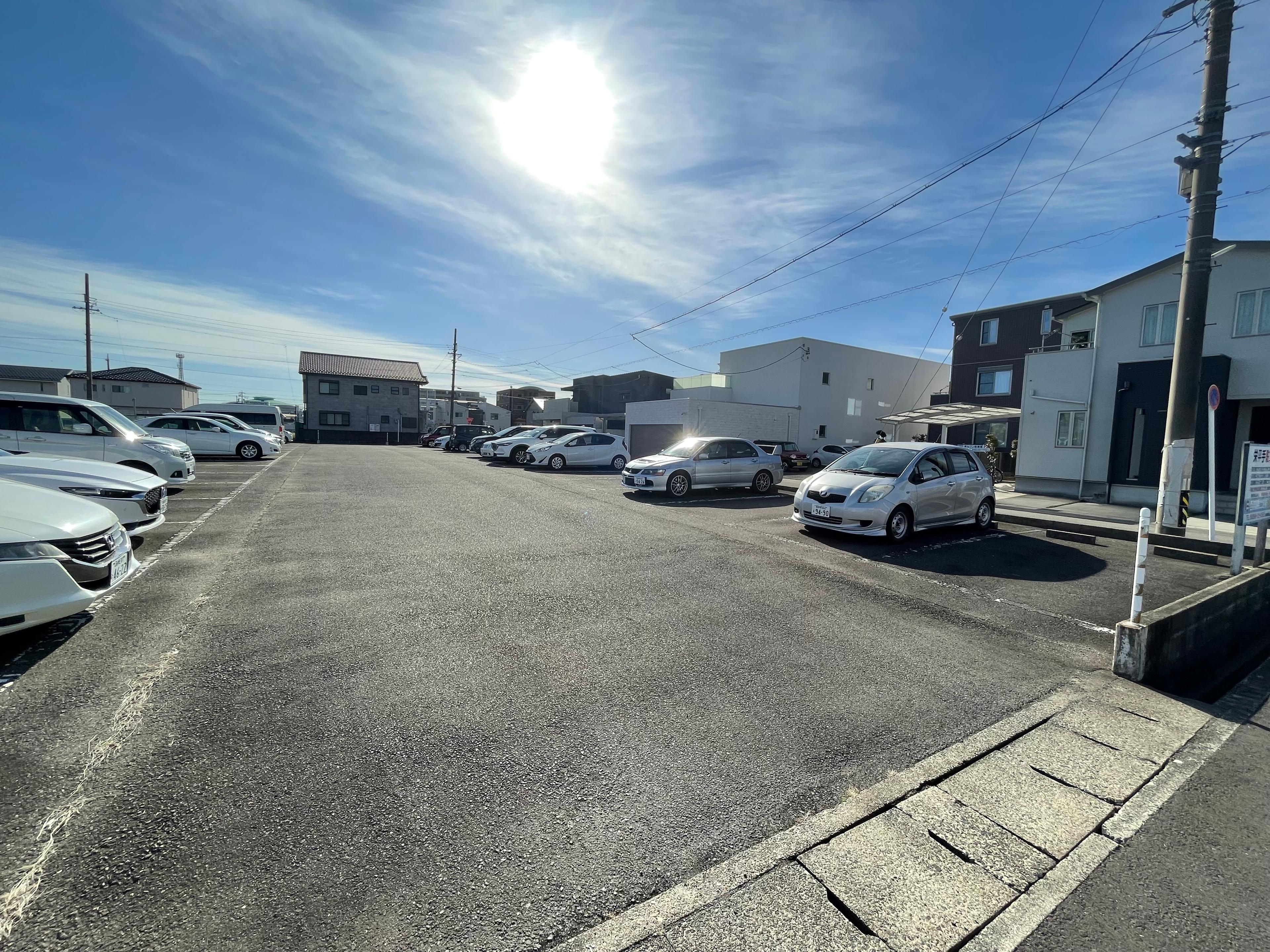 栄平手駐車場の外観・駐車場イメージ2枚目