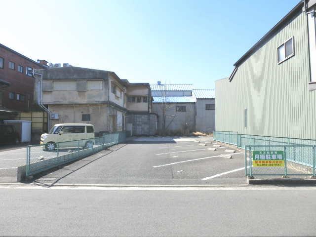 ワイズ・天王 第3駐車場の外観・駐車場イメージ2枚目