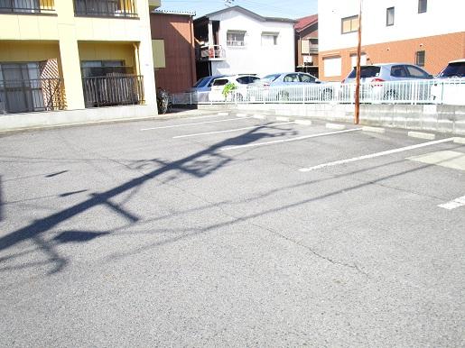 八田ハイツ (S)の外観・駐車場イメージ3枚目