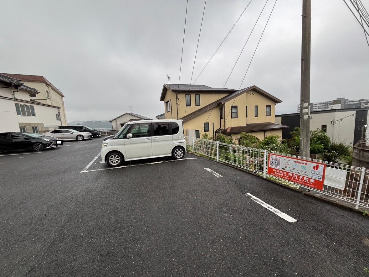 國松ガレージの外観・駐車場イメージ1枚目