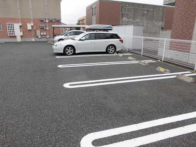 アメニティテラス(53543)の外観・駐車場イメージ1枚目