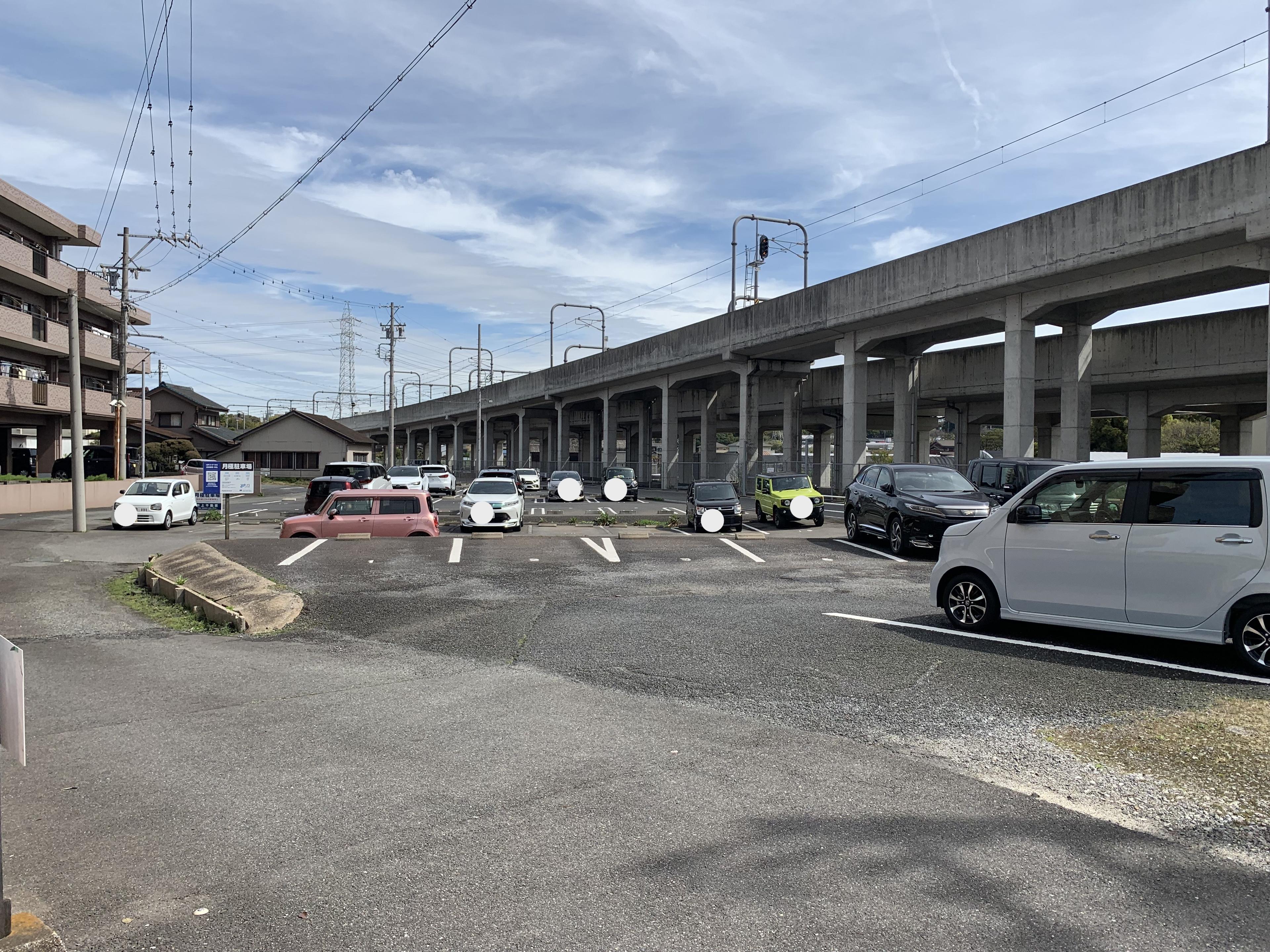 000057の外観・駐車場イメージ1枚目