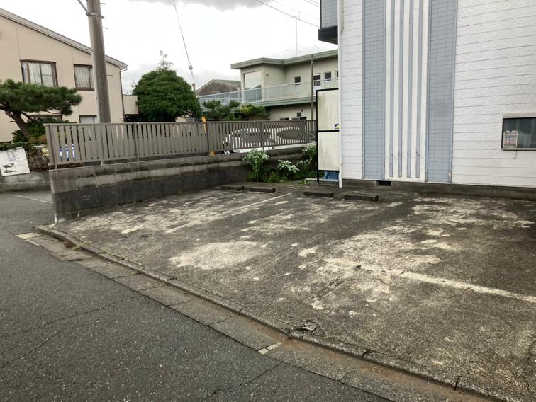 パレス本宿駐車場の外観・駐車場イメージ1枚目