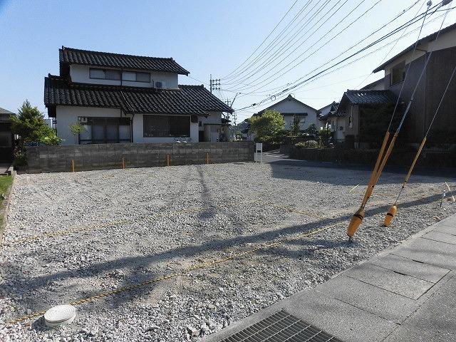 春日駐車場の外観・駐車場イメージ1枚目