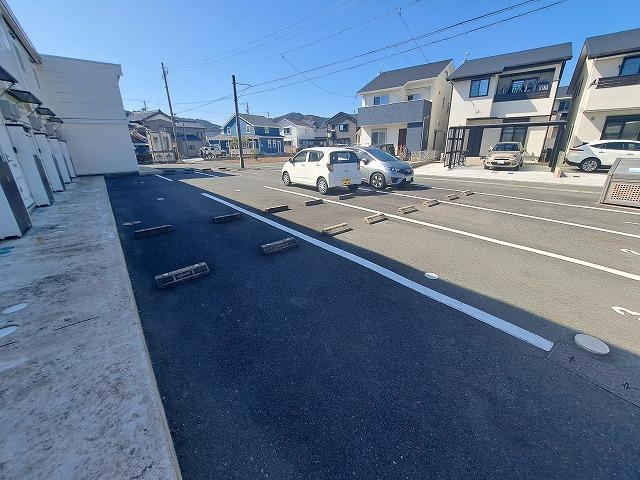 プリマヴェーラ１１０(23574)の外観・駐車場イメージ1枚目