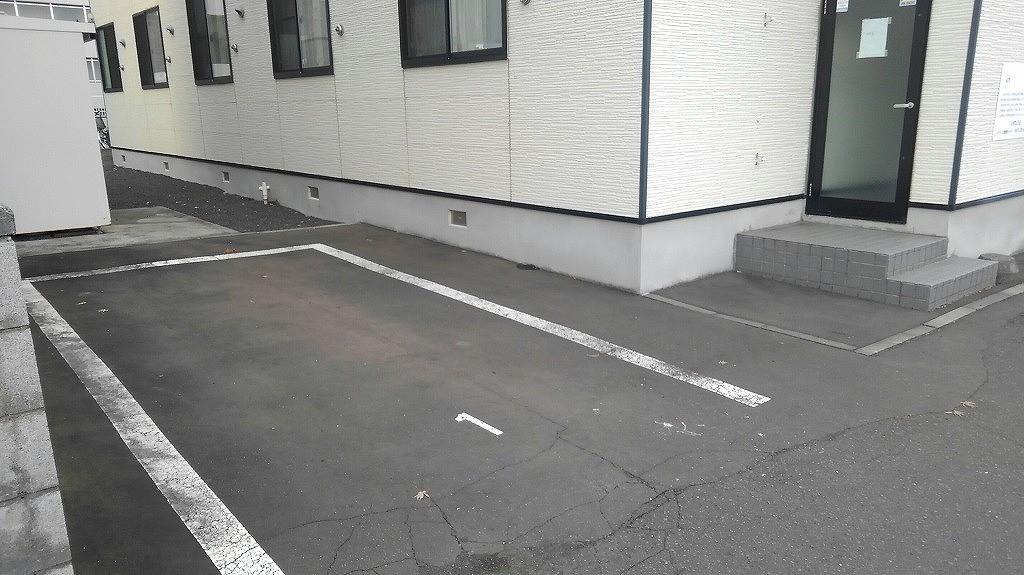 コメット(36672)の外観・駐車場イメージ1枚目
