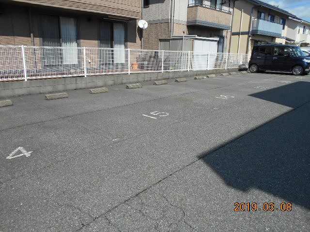 キザキⅡ(18024)の外観・駐車場イメージ1枚目