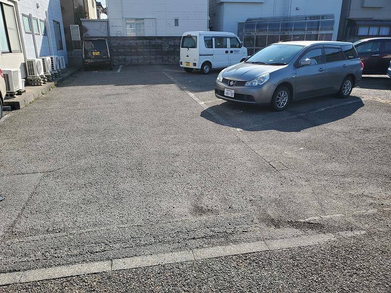 関屋田町（丸山）駐車場の外観・駐車場イメージ2枚目