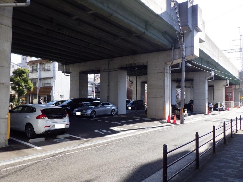 岸里玉出駅前の外観・駐車場イメージ1枚目