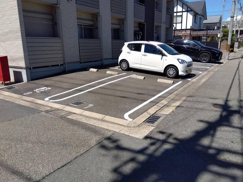 クレイノファミーユ(57019)の外観・駐車場イメージ2枚目